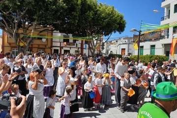 Undécima edición de la Traída Infantil del Agua en Lomo Magullo (Foto TA y Francisco Javier Santana)